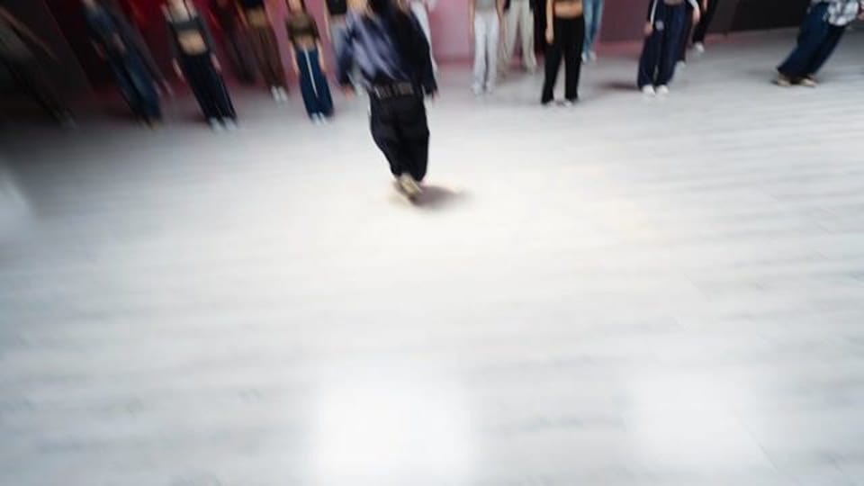C9390_00393556.mov